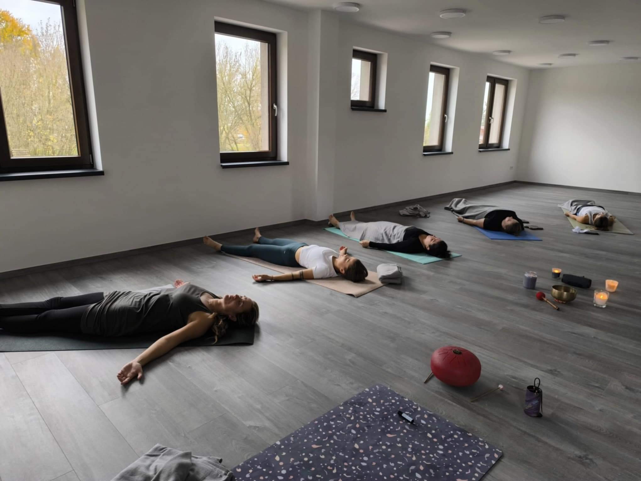 Říjnová jóga se snídaní každou sobotu   Říjnová jóga se snídaní každou sobotu